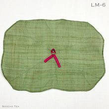 Load image into Gallery viewer, Lotus Leaf Placemats